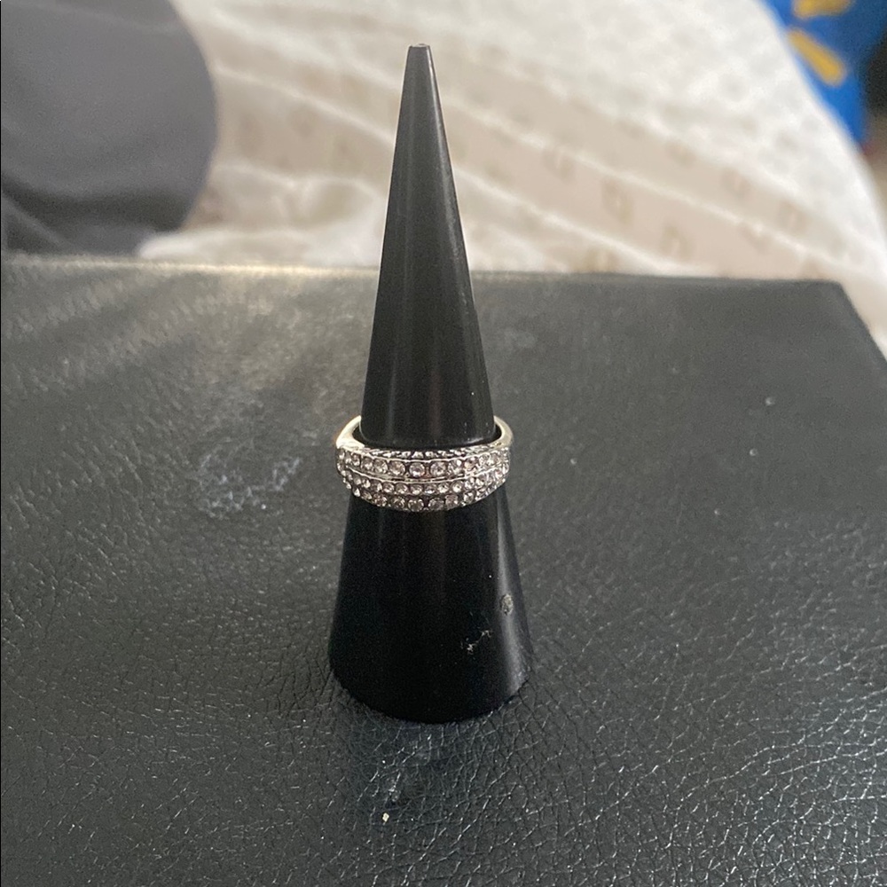 Elegant Silver Rhinestone Ring